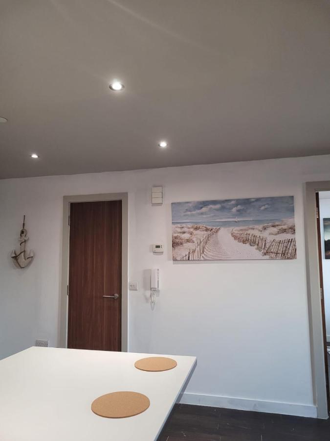 Amazing London 1 Bedroom Flat In Astral House As18 Norbury  Kültér fotó