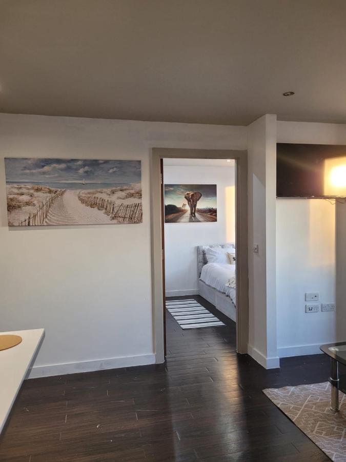 Amazing London 1 Bedroom Flat In Astral House As18 Norbury  Kültér fotó